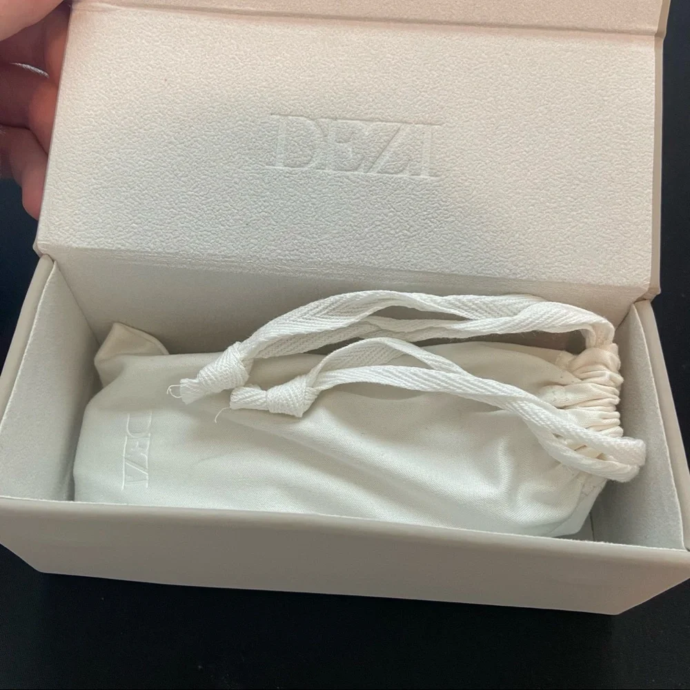 DEZI Charge It Sunglasses - Alluded Nude / Smoke Gradient (worn once)